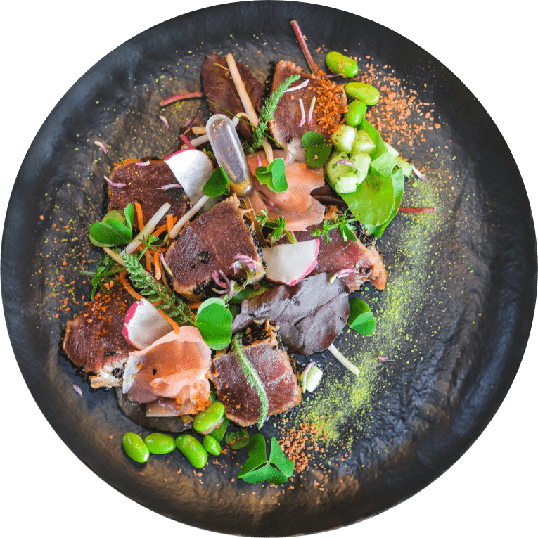 Assiette-noire-min